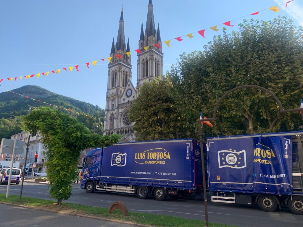 Transportes Luis Tortosa apoya la Vuelta 2025