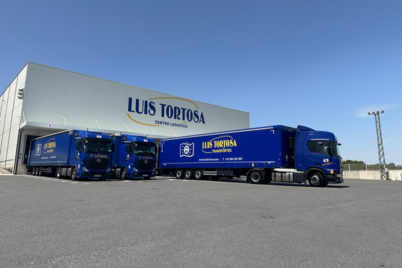 Desde nuestro inicio elegimos el transporte de gran volumen, aunque a lo largo de nuestra trayectoria hemos optado también por otras modalidades. Desde nuestro inicio elegimos el transporte de gran volumen, aunque a lo largo de nuestra trayectoria hemos optado también por otras modalidades.